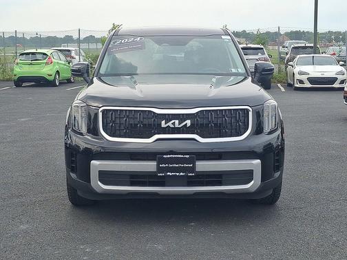 Ebony Black 2024 Kia Telluride LX