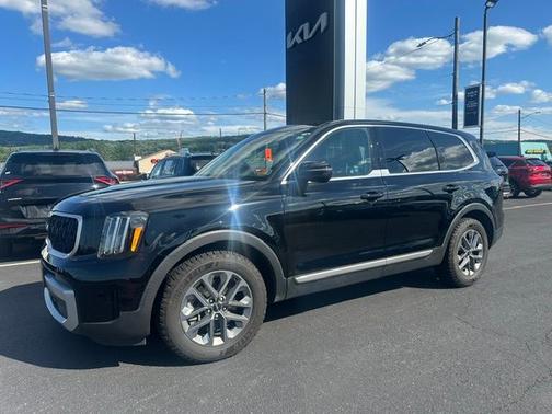 Ebony Black 2024 Kia Telluride LX