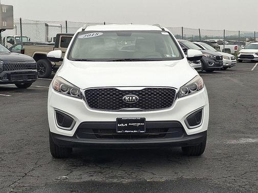 Snow White Pearl 2018 Kia Sorento LX