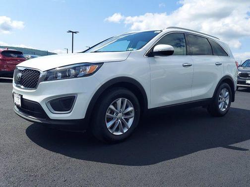 Snow White Pearl 2018 Kia Sorento LX