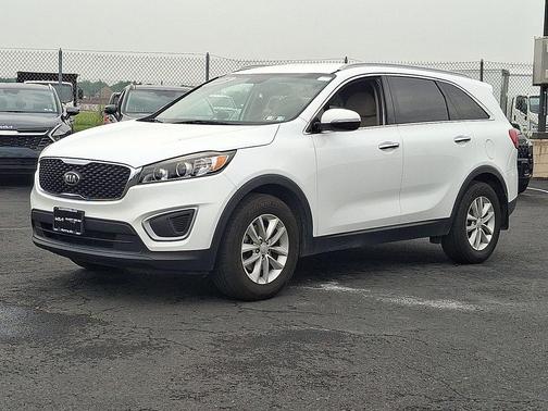Snow White Pearl 2018 Kia Sorento LX