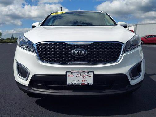 Snow White Pearl 2018 Kia Sorento LX