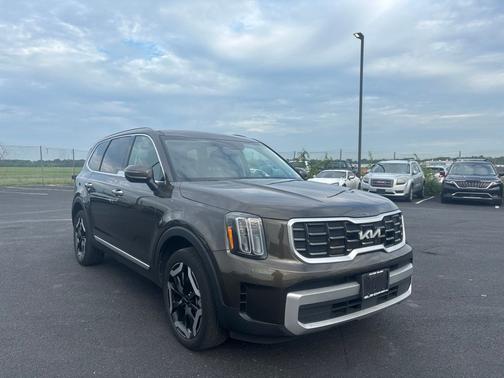 Dark Moss 2024 Kia Telluride S