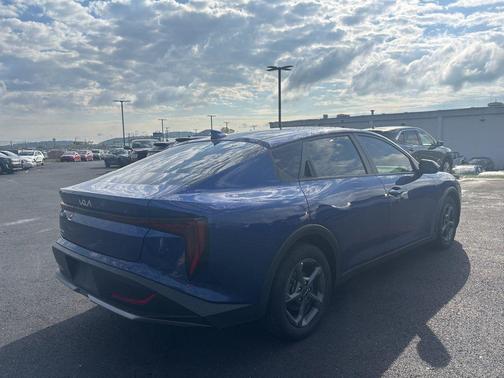 Deep Sea Blue 2025 Kia K4 LXS