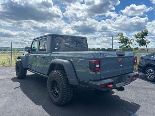 Anvil Clearcoat 2026 Jeep Gladiator Mojave