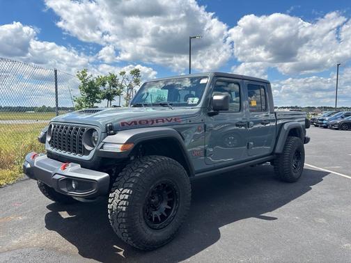 Anvil Clearcoat 2026 Jeep Gladiator Mojave