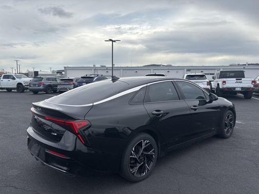 Aurora Black Pearl 2025 Kia K5 GT-Line