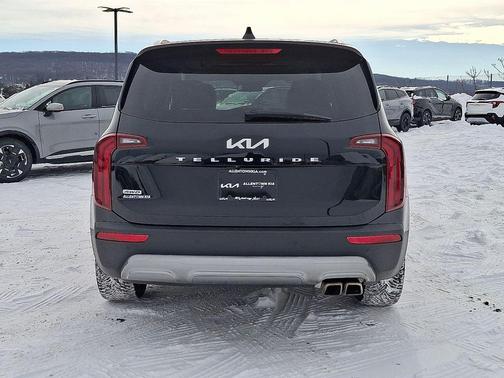 2022 Kia Telluride S
