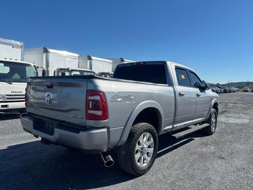 Billet Silver Metallic Clearcoat 2022 RAM 2500 Laramie Crew Cab 4x4 6'4' Box
