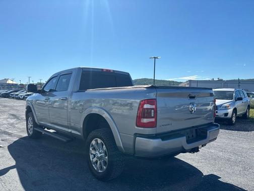 Billet Silver Metallic Clearcoat 2022 RAM 2500 Laramie