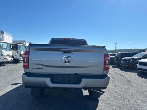 Billet Silver Metallic Clearcoat 2022 RAM 2500 Laramie