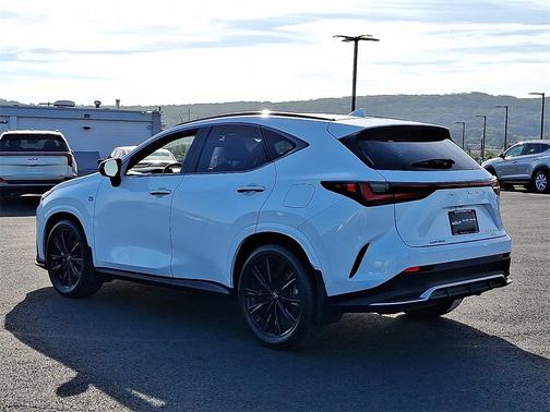 2024 Lexus NX 450h+ F SPORT Handling