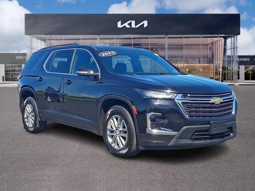 Mosaic Black Metallic 2023 Chevrolet Traverse LT Cloth