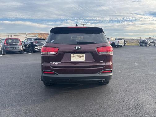 2018 Kia Sorento LX