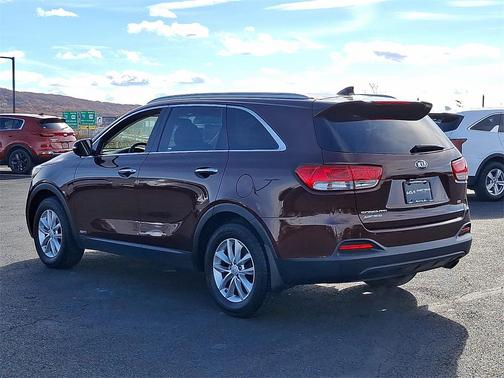 2018 Kia Sorento LX