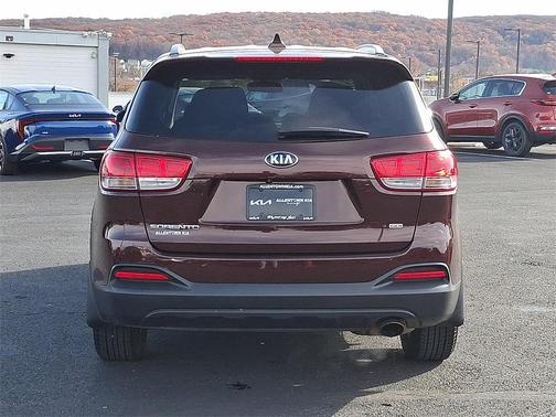 2018 Kia Sorento LX
