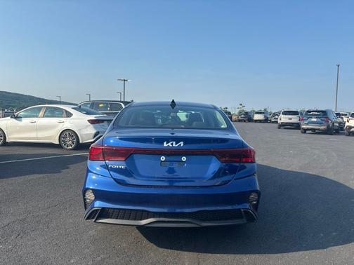 Deep Sea Blue 2022 Kia Forte LXS