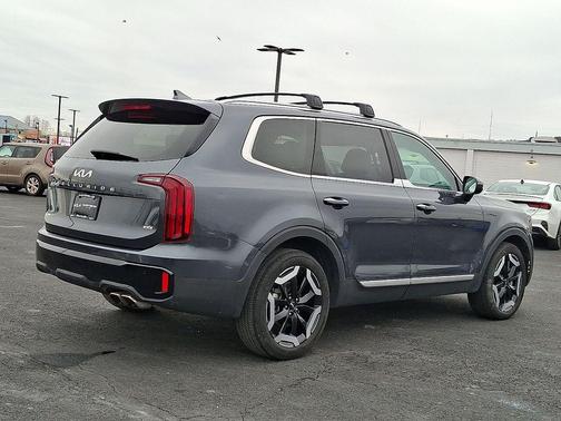 2023 Kia Telluride S