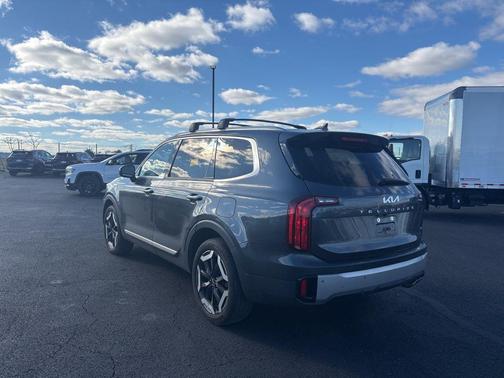 2023 Kia Telluride S