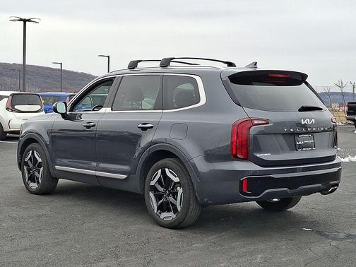 2023 Kia Telluride S
