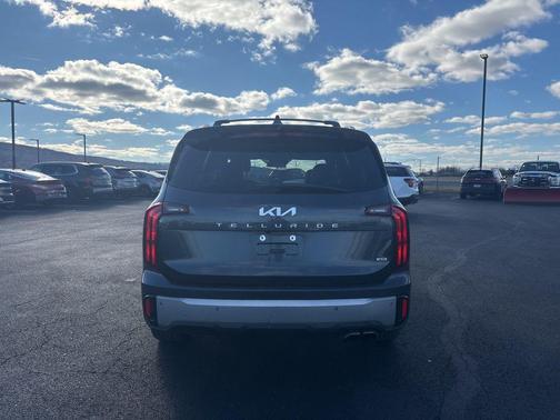 2023 Kia Telluride S