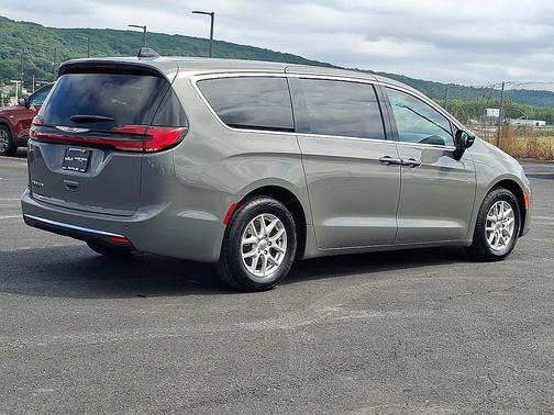 Ceramic Gray Clearcoat 2025 Chrysler Pacifica Select