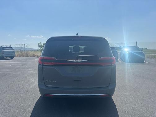 Ceramic Gray Clearcoat 2025 Chrysler Pacifica Select