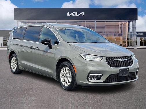 Ceramic Gray Clearcoat 2025 Chrysler Pacifica Select