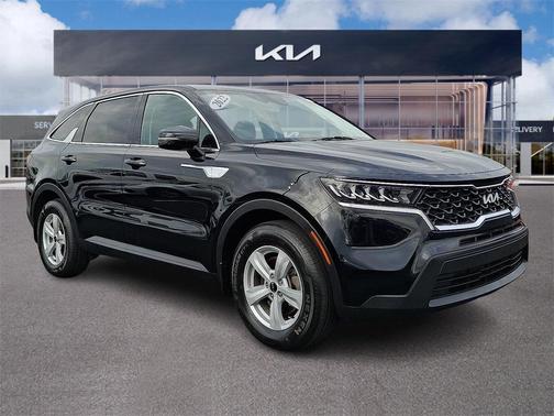 2022 Kia Sorento LX