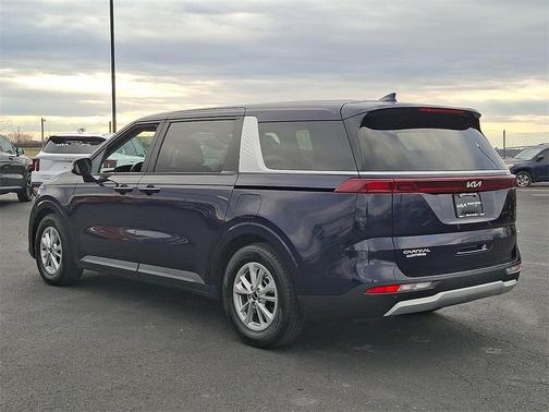 2023 Kia Carnival LX