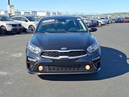 Aurora Black Pearl 2019 Kia Forte LXS