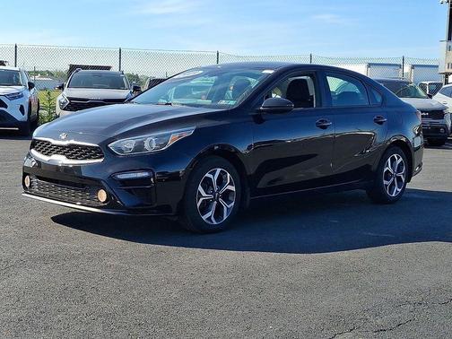 Aurora Black Pearl 2019 Kia Forte LXS