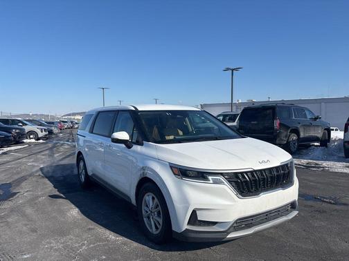2024 Kia Carnival LX