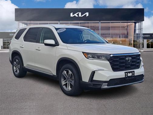 2023 Honda Pilot AWD EX-L 8 Passenger