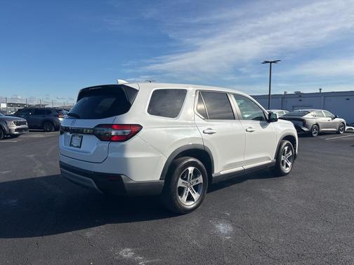 2023 Honda Pilot AWD EX-L 8 Passenger
