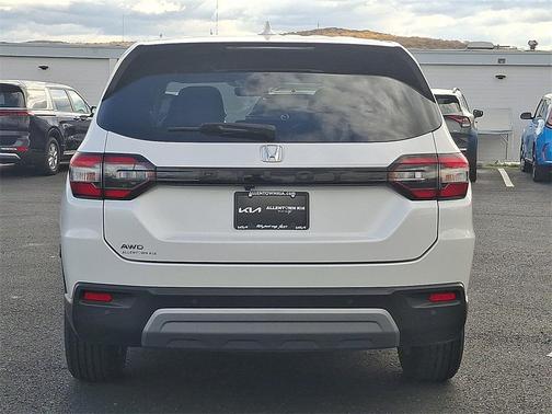 2023 Honda Pilot AWD EX-L 8 Passenger