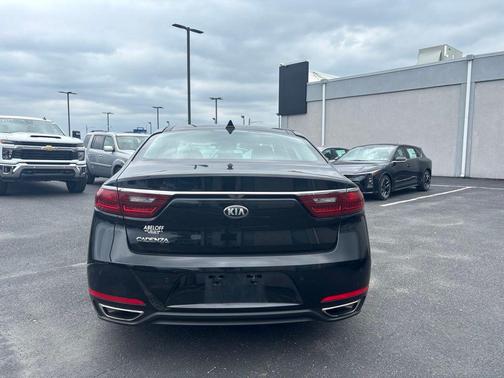 Aurora Black 2017 Kia Cadenza Premium
