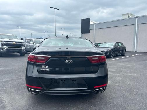 Aurora Black 2017 Kia Cadenza Premium