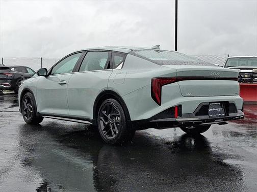 2025 Kia K4 GT-Line Turbo