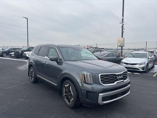 2023 Kia Telluride S