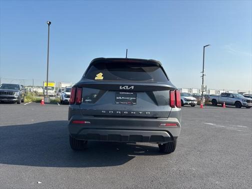 2022 Kia Sorento LX