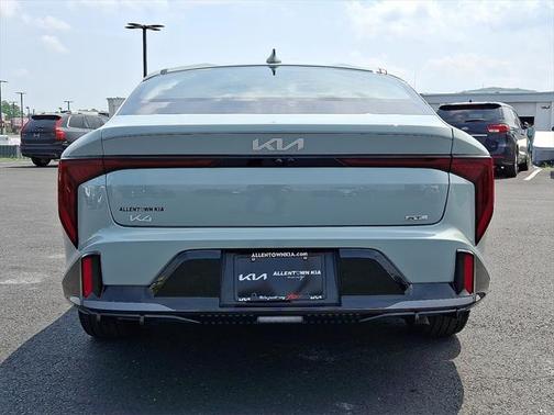 2025 Kia K4 GT-Line