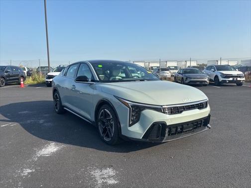 2025 Kia K4 GT-Line