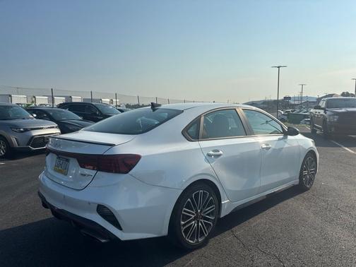 Snow White Pearl 2023 Kia Forte GT