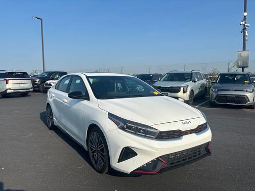 Snow White Pearl 2023 Kia Forte GT