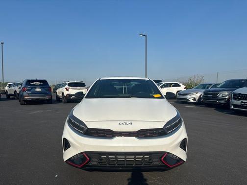 Snow White Pearl 2023 Kia Forte GT