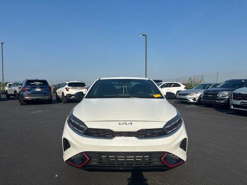 Snow White Pearl 2023 Kia Forte GT