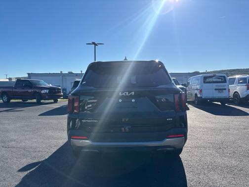 Ebony Black 2024 Kia Sorento S