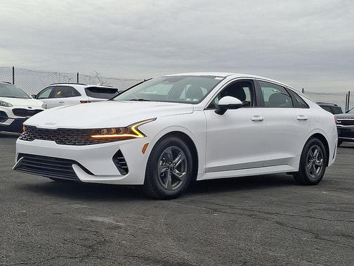 2022 Kia K5 LXS