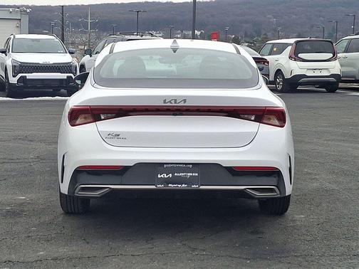 2022 Kia K5 LXS